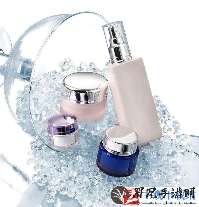 国产精华液