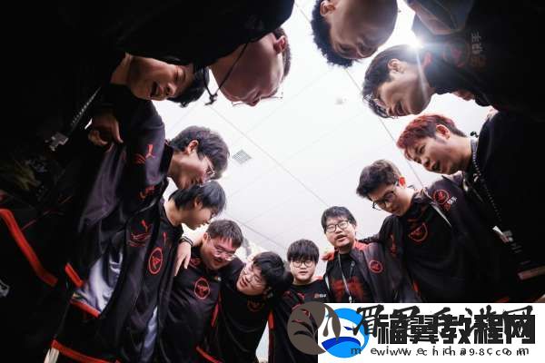 瓜主爆料钎城锁定某W战队-RW侠、WB和WE三选一