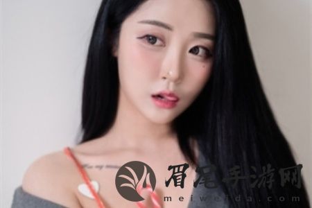 少萝自愿裸体不小心给男子玩