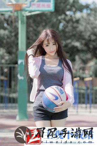 两个人在家做aj：这简直是艺术的完美呈现，视觉享受！