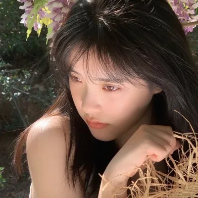 女性のトップさくらい歌词