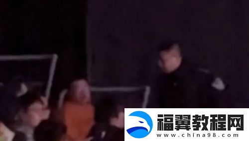 LPL现场女粉殴打工作人员