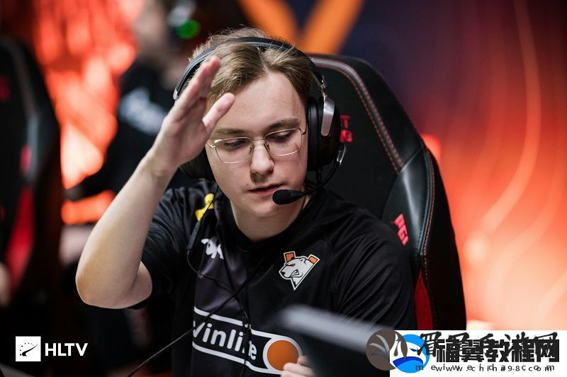 FL4MUS自加入Virtus,pro以来连续四场赛事数据下滑