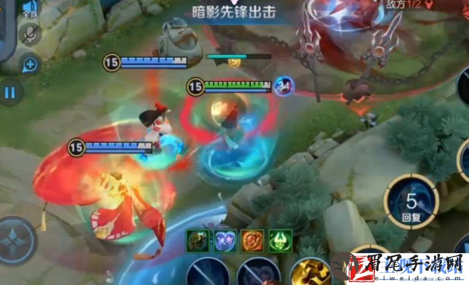 王者荣耀朵莉亚的出装是什么样的