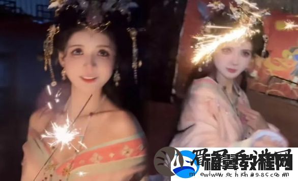狗头萝莉饼摊即将结束-现场给大家放烟花庆贺-手拿仙女棒太美了