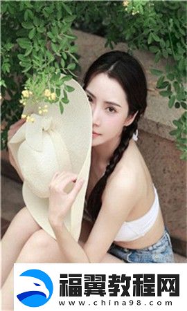 年轻夫妻把小孩哄睡后开监控