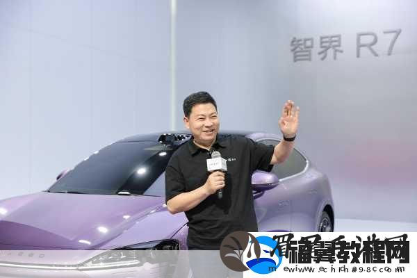 华为CEO余承东智能自驾壮举