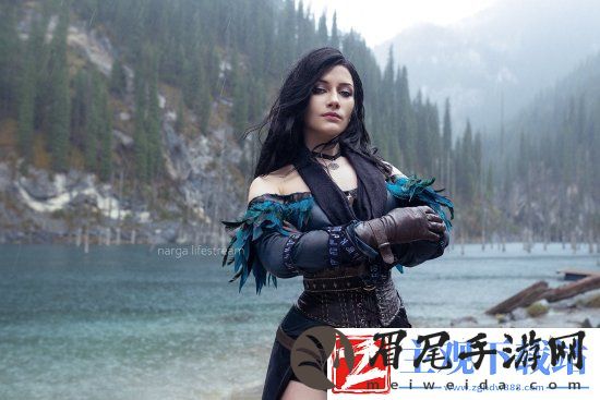 俄妹COS巫师3叶奈法