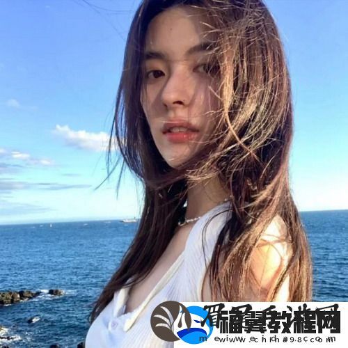 一面膜胸口一面吃下部位片段引发争议-友直言：这个太搞笑也太离谱！