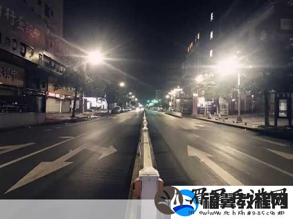 凌晨三点播放的视频叫什么配图新增播放线路-根据凌晨三点播放的视频-您可以考虑以下