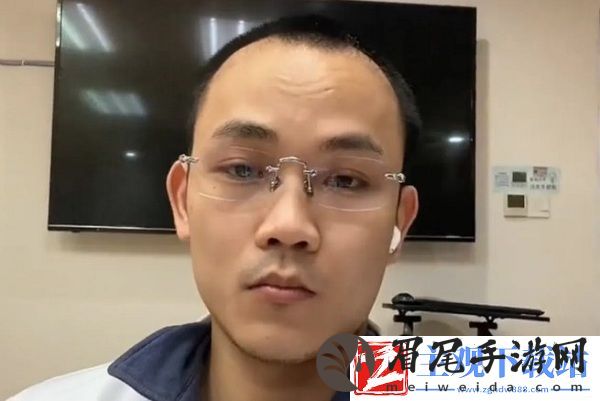 发型一变