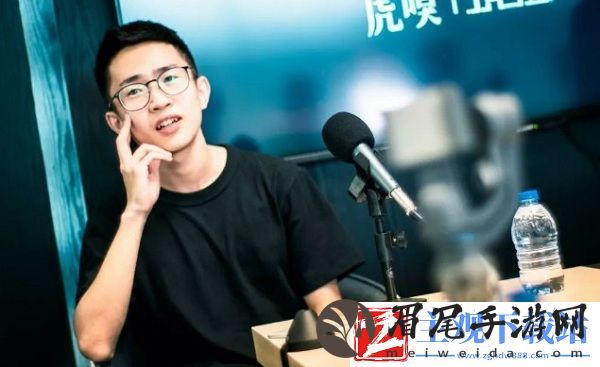 B站主播何同学为何爆火-原因是什么