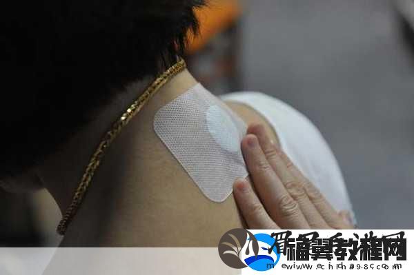 冰块和棉签的用法小黄花