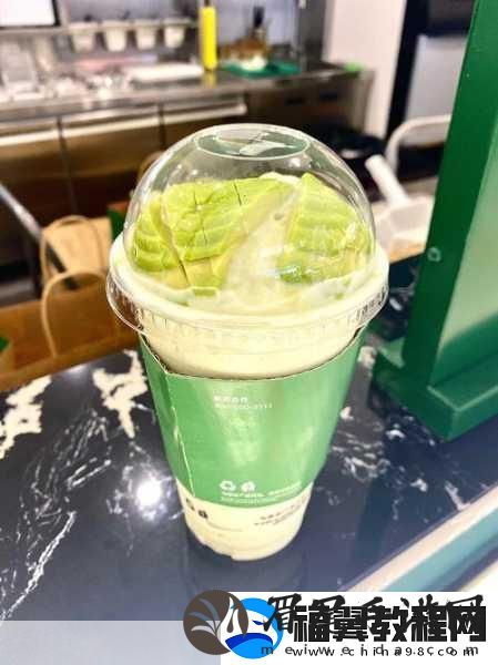 草莓丝瓜芭乐鸭脖奶茶的评价