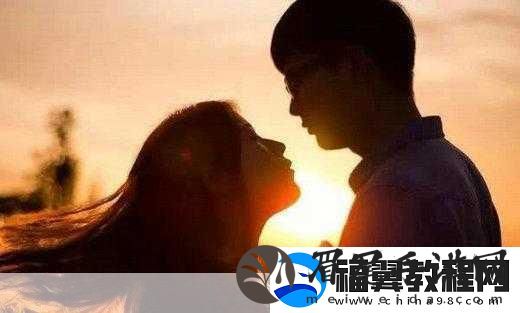 一个女的跟两个男人交往怎么办