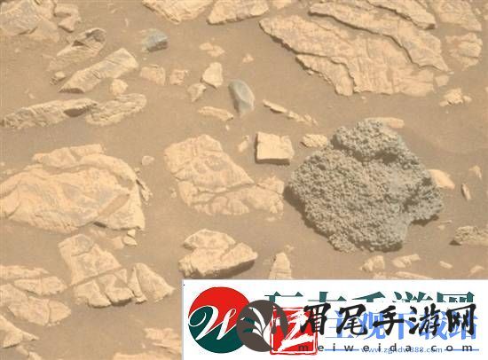 美国火星车发现诡异怪石