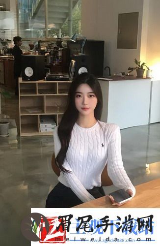 边吃奶边扭身体哼唧怎么回事-观察行为变化-网友：宝宝的这些反应太可爱了！